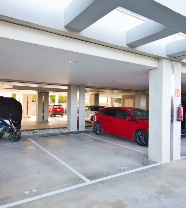 Resa Estates Ibiza te koop penthouse Marina botafoch for sale Ibiza parking.jpeg